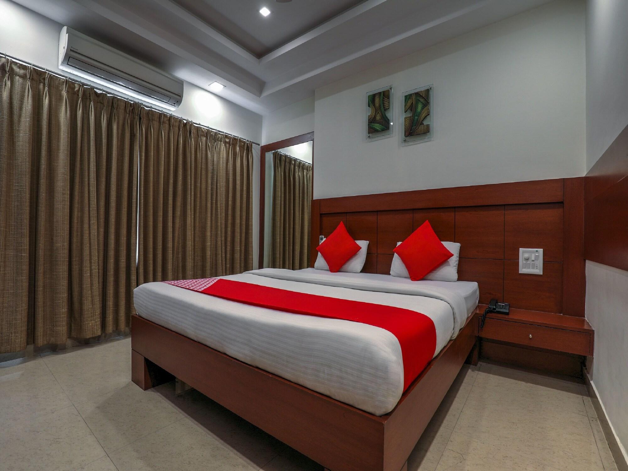 Treebo Trend Hotel Jp Plaza Nampally حيدر أباد المظهر الخارجي الصورة