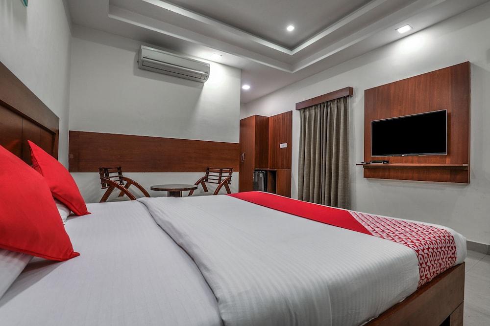 Treebo Trend Hotel Jp Plaza Nampally حيدر أباد المظهر الخارجي الصورة