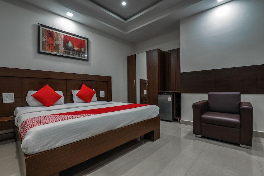 Treebo Trend Hotel Jp Plaza Nampally حيدر أباد المظهر الخارجي الصورة