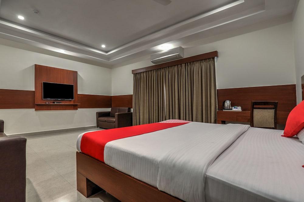 Treebo Trend Hotel Jp Plaza Nampally حيدر أباد المظهر الخارجي الصورة