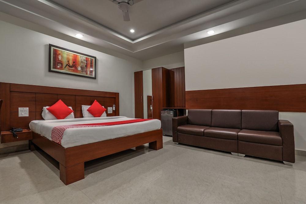 Treebo Trend Hotel Jp Plaza Nampally حيدر أباد المظهر الخارجي الصورة