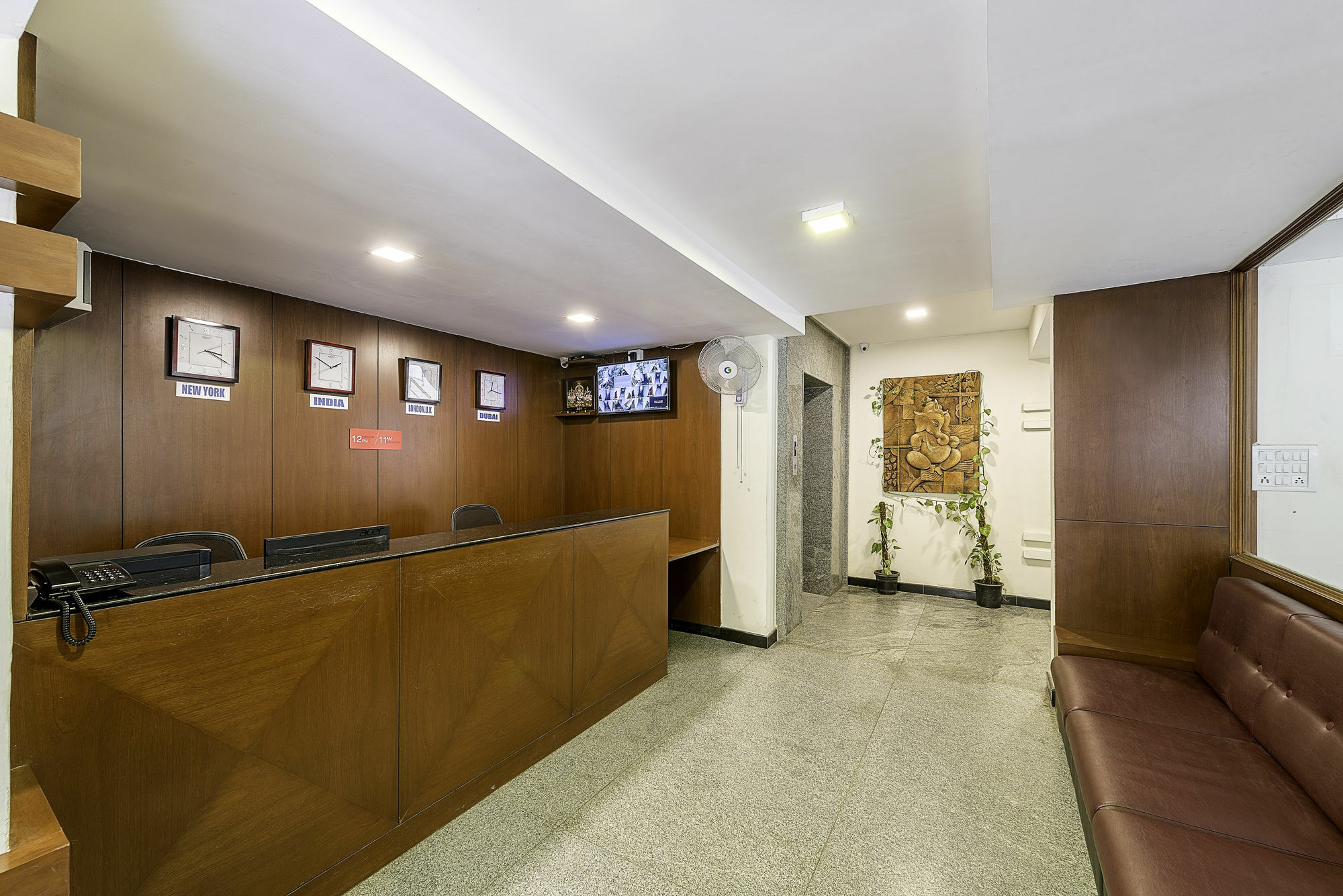 Treebo Trend Hotel Jp Plaza Nampally حيدر أباد المظهر الخارجي الصورة