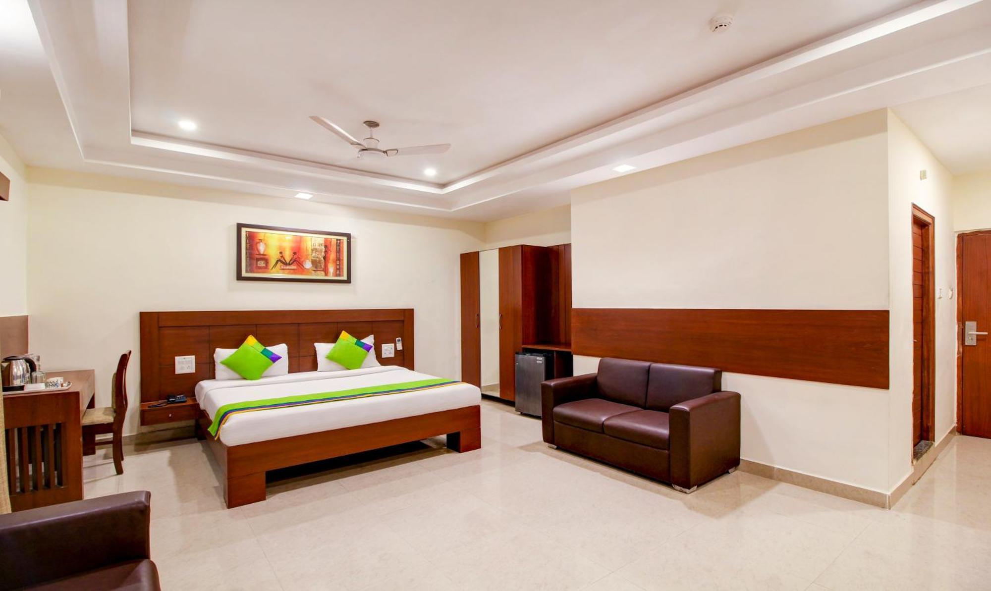 Treebo Trend Hotel Jp Plaza Nampally حيدر أباد المظهر الخارجي الصورة