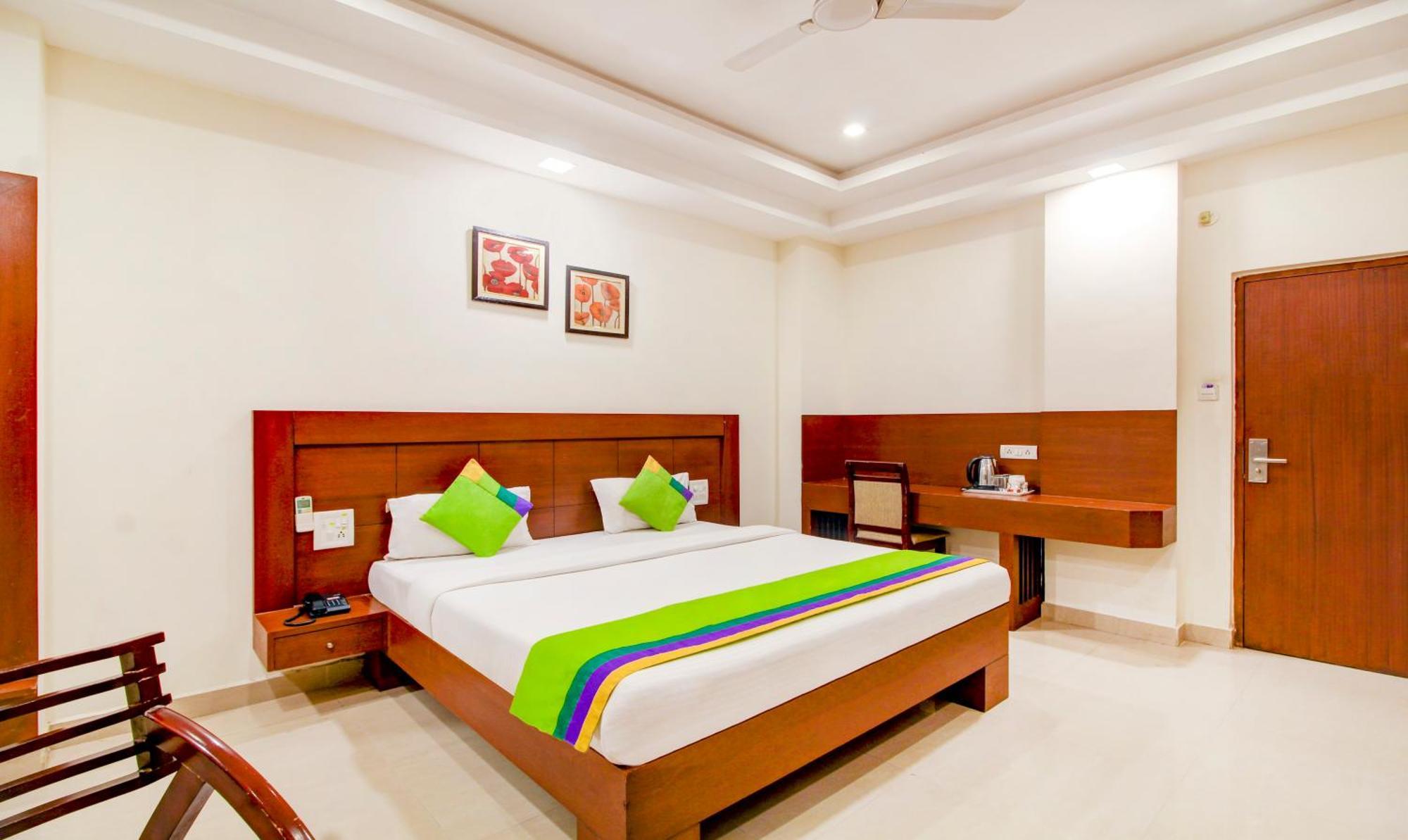 Treebo Trend Hotel Jp Plaza Nampally حيدر أباد المظهر الخارجي الصورة