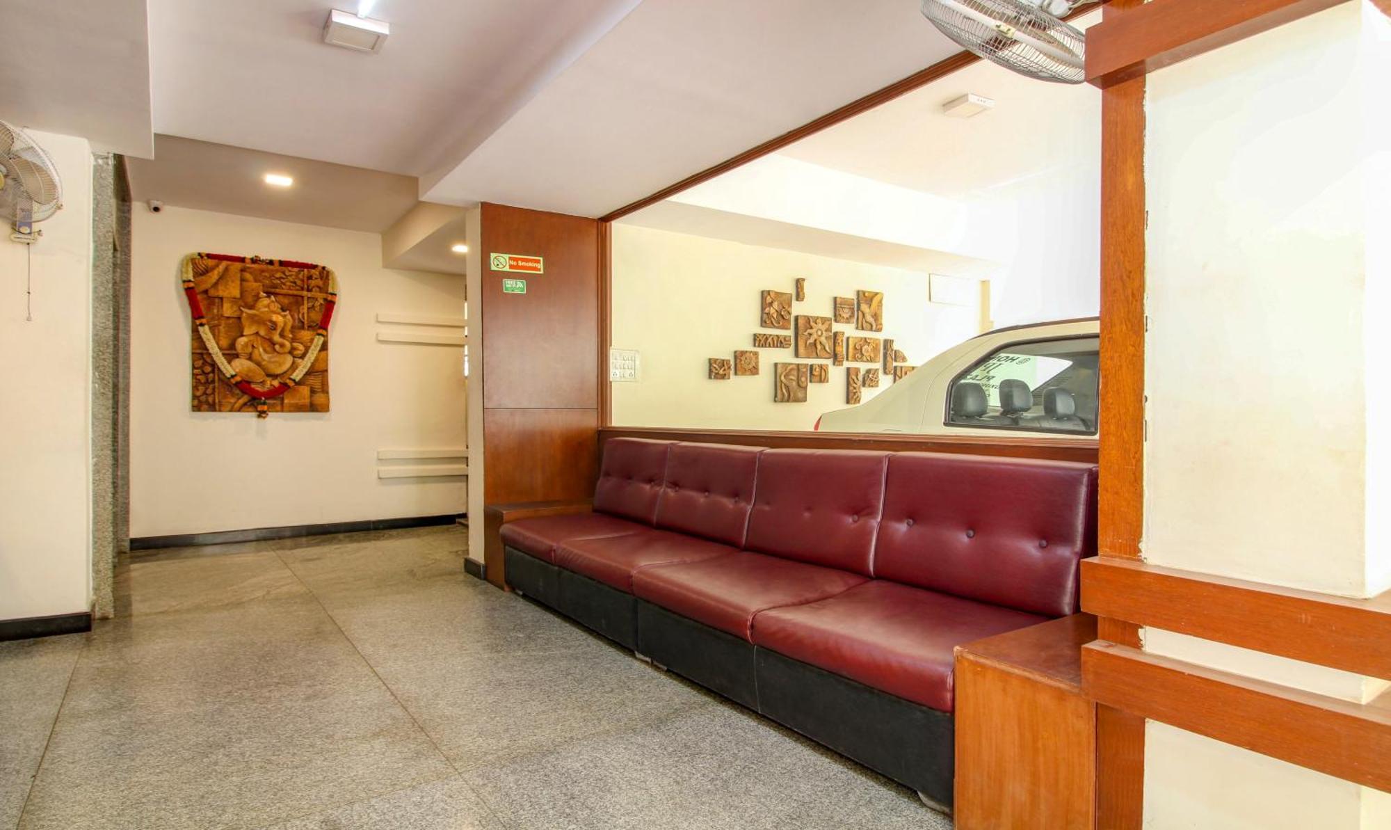 Treebo Trend Hotel Jp Plaza Nampally حيدر أباد المظهر الخارجي الصورة