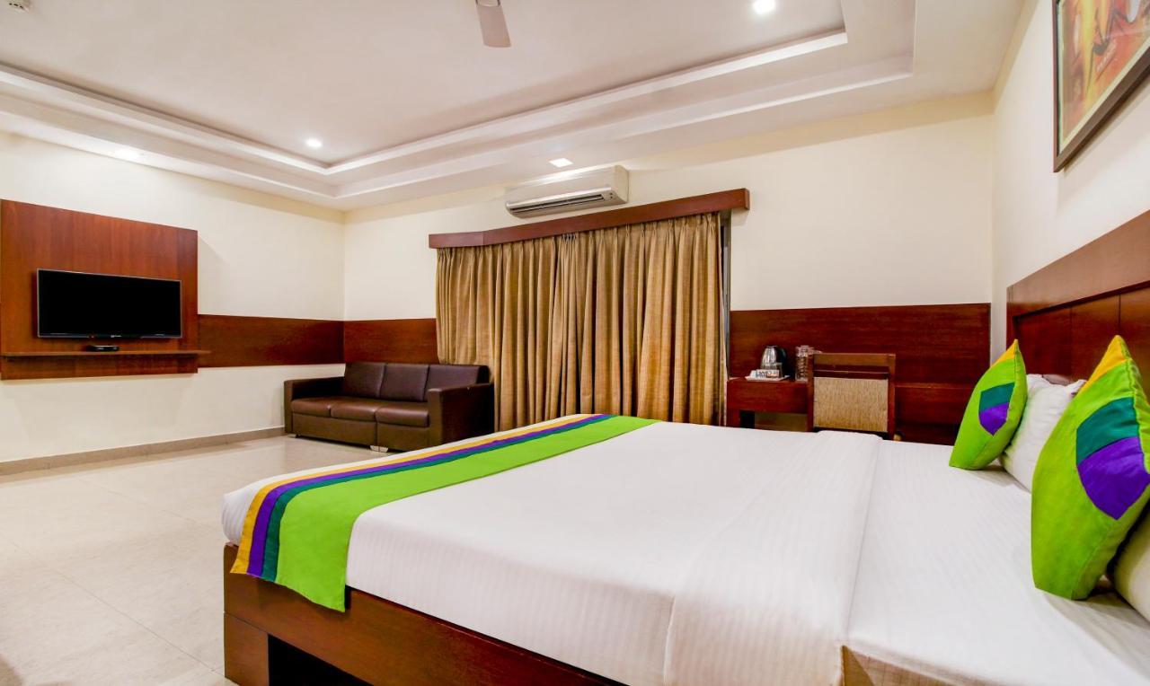 Treebo Trend Hotel Jp Plaza Nampally حيدر أباد المظهر الخارجي الصورة