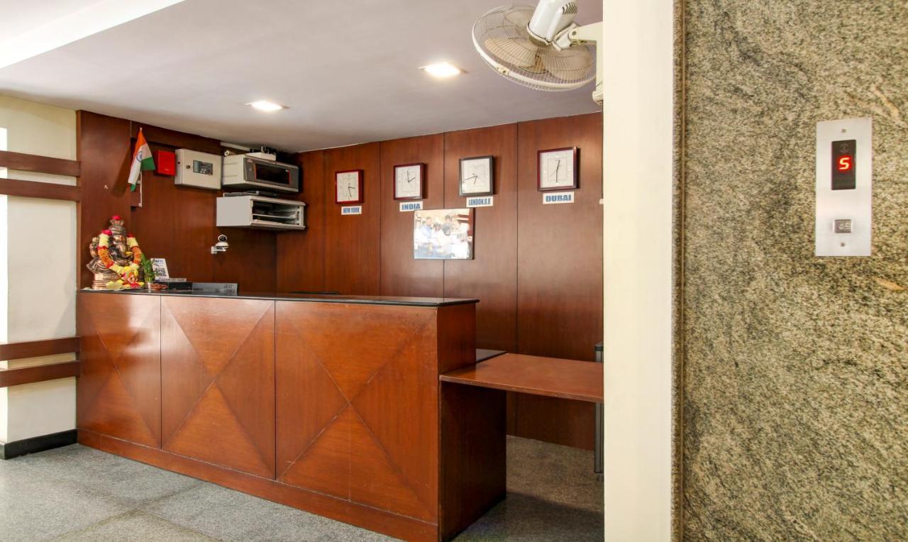 Treebo Trend Hotel Jp Plaza Nampally حيدر أباد المظهر الخارجي الصورة