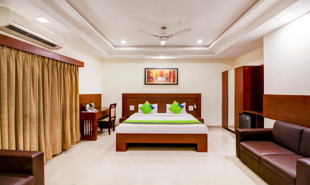 Treebo Trend Hotel Jp Plaza Nampally حيدر أباد المظهر الخارجي الصورة